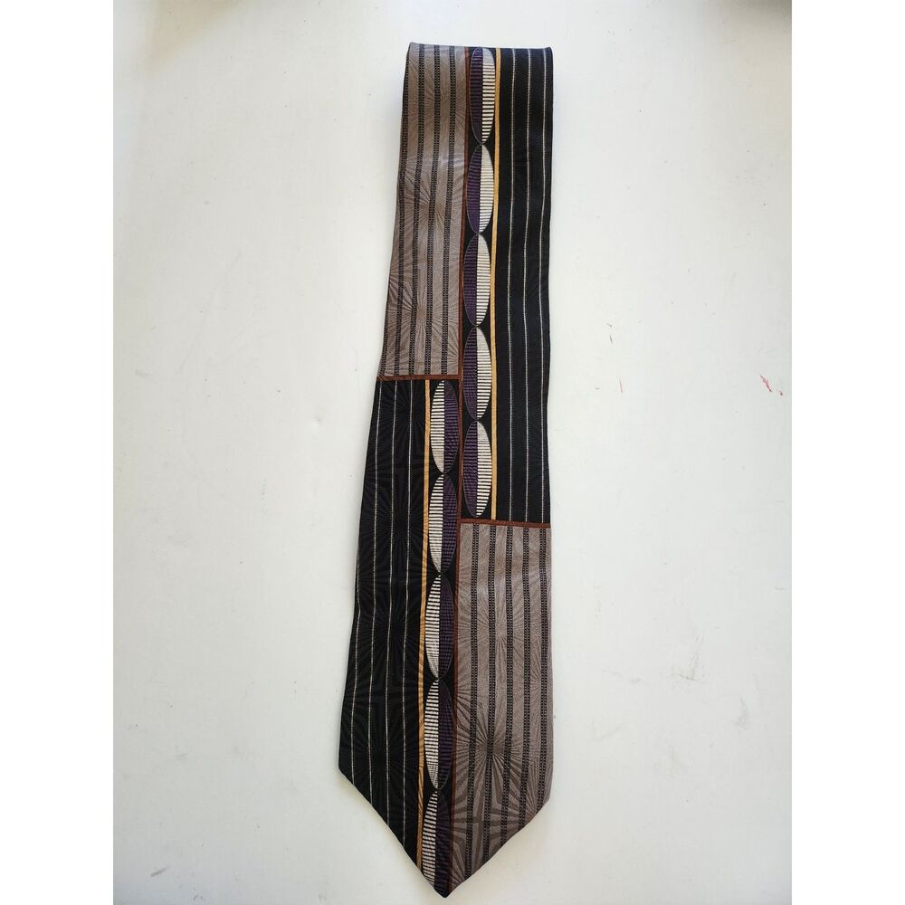 Vintage geometric patterned necktie 100% Silk B1